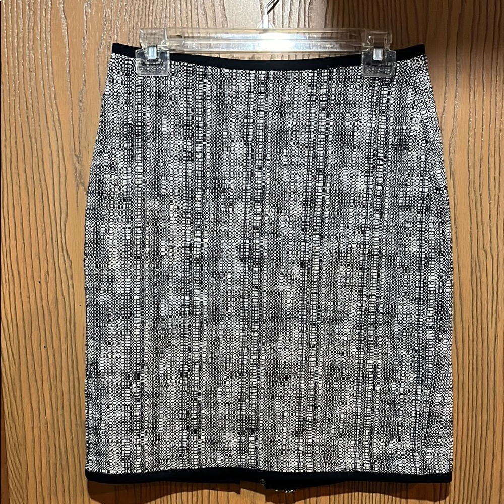 Talbots petite black and white pencil skirt size 2p